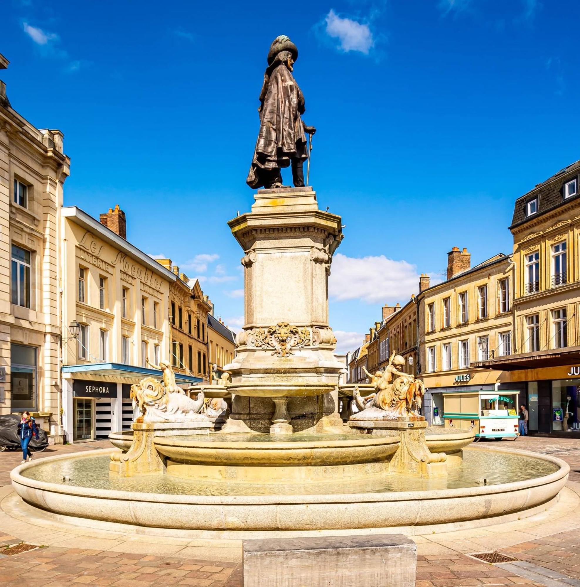 Le Petit Ardennais Charleville-Mézières Exterior foto